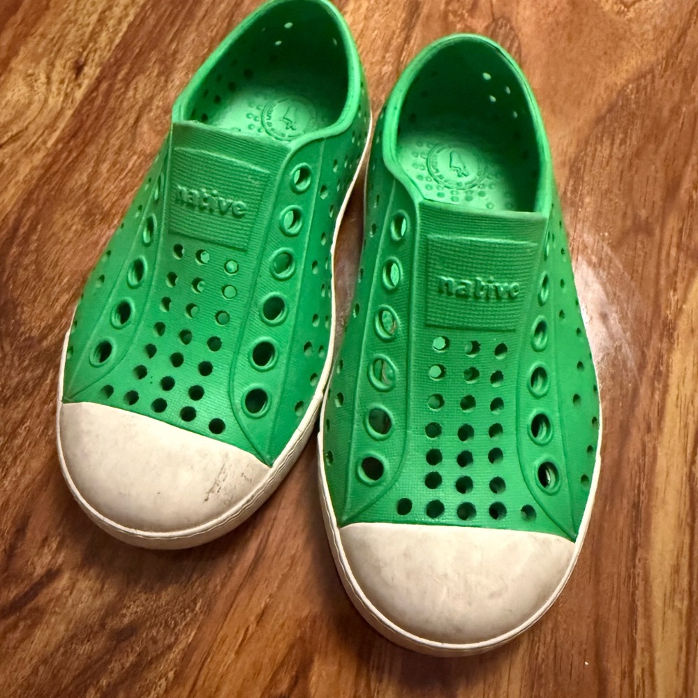 Native Kids Bright Green Water Shoes - Size C7